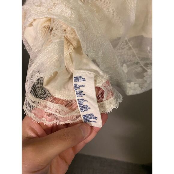 American Eagle Outfitters Layered Lace Embroidered Tank Top Size Large NWOT - Picture 6 of 6